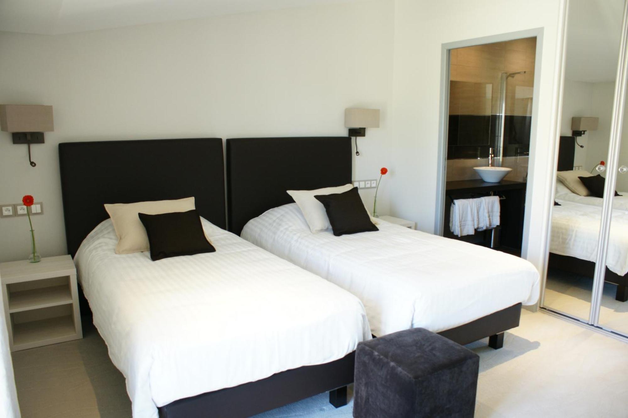 Logis- Hotel Spa Restaurant L'Epicurial Saint-Pey-de-Castets Zimmer foto