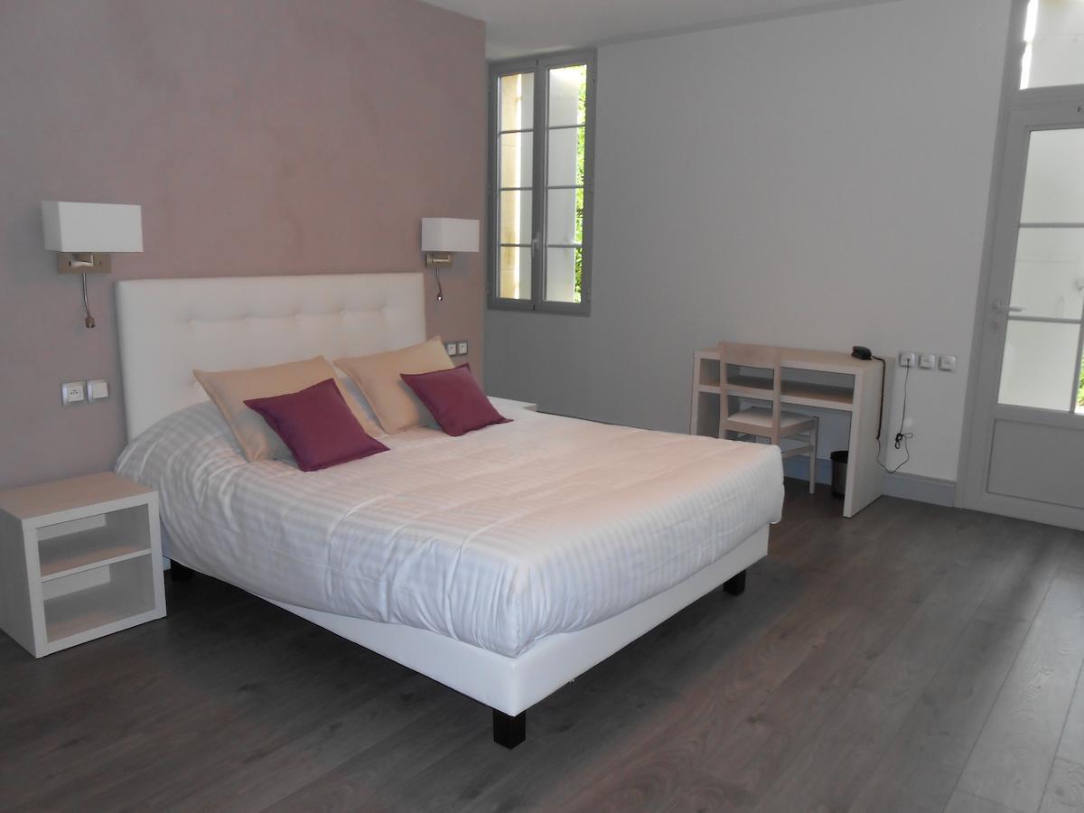 Logis- Hotel Spa Restaurant L'Epicurial Saint-Pey-de-Castets Zimmer foto