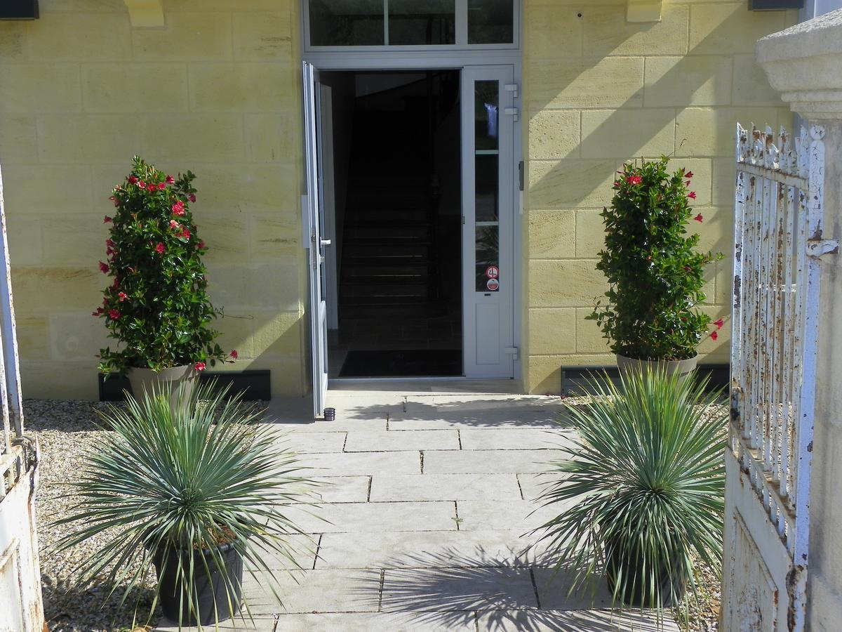 Logis- Hotel Spa Restaurant L'Epicurial Saint-Pey-de-Castets Exterior foto