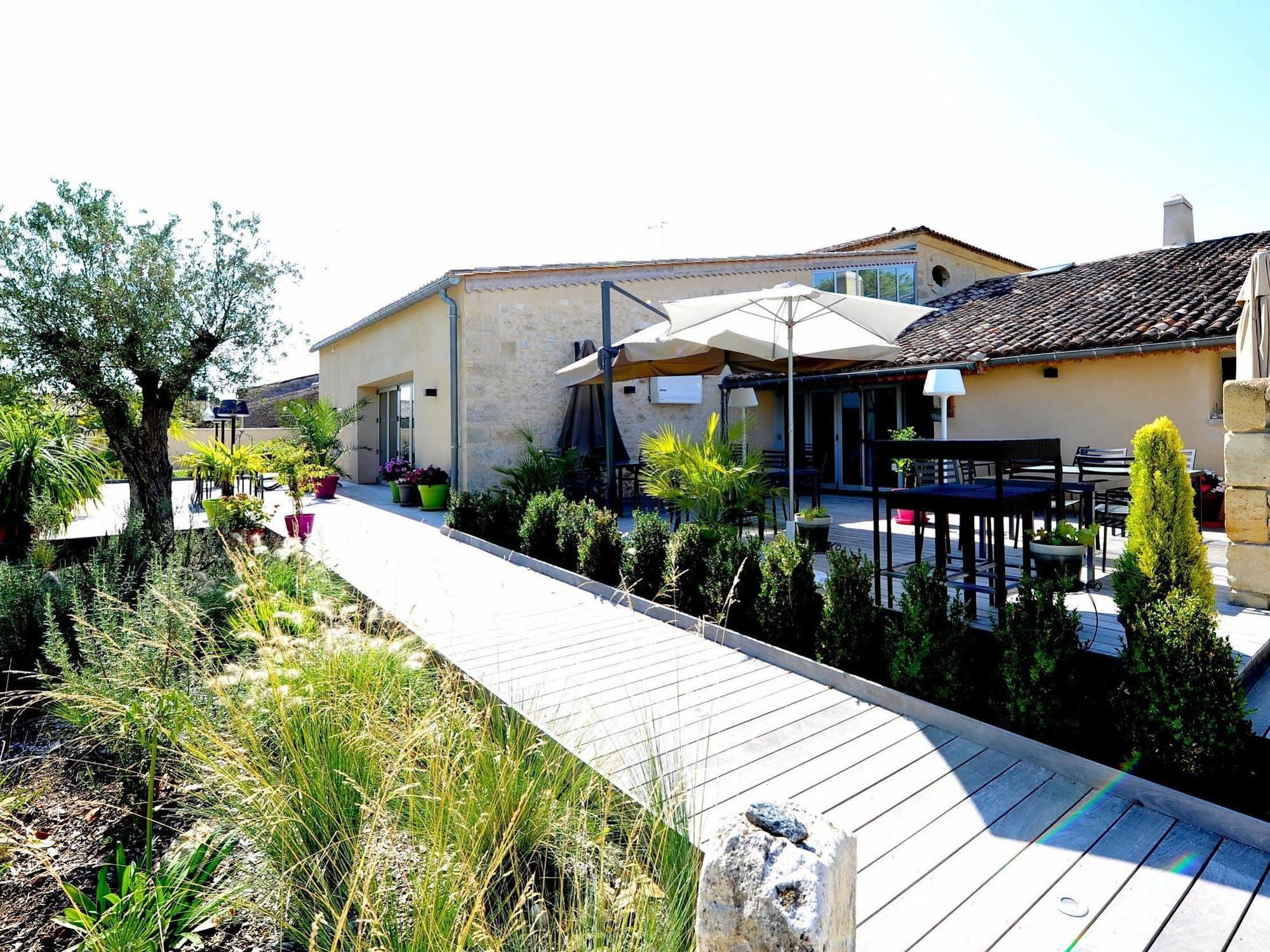 Logis- Hotel Spa Restaurant L'Epicurial Saint-Pey-de-Castets Exterior foto